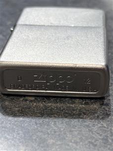 ZIPPO LIGHTER ZIPPO D 12 BRADFORD PA MADE IN U.S.A. Good | Carson